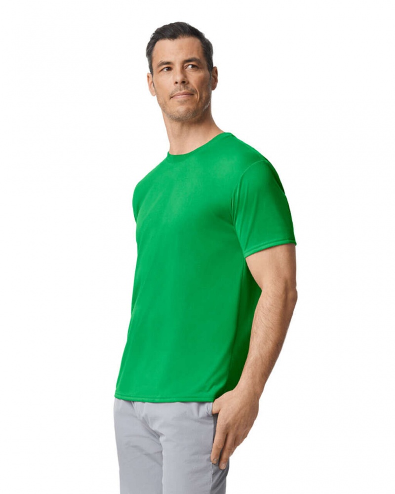 Men's Gildan 42000 T-Shirts Irish Green | ZVKF78451